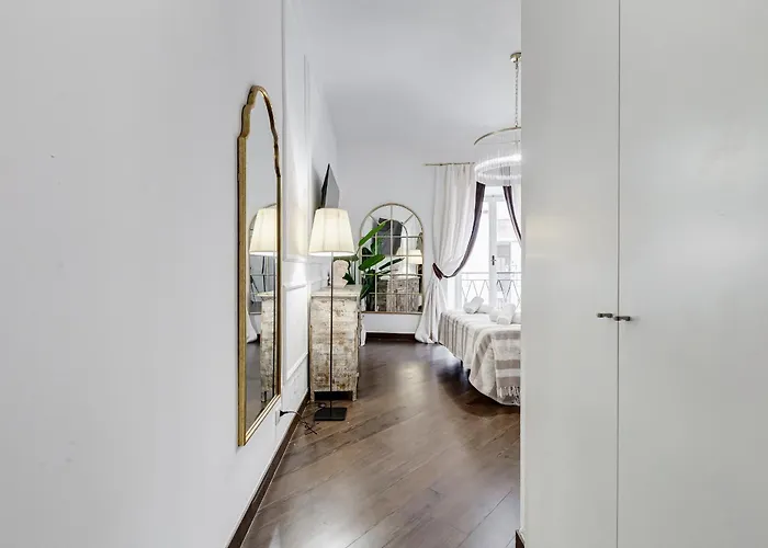 Next To Spanish Square - Romedreamhome *
